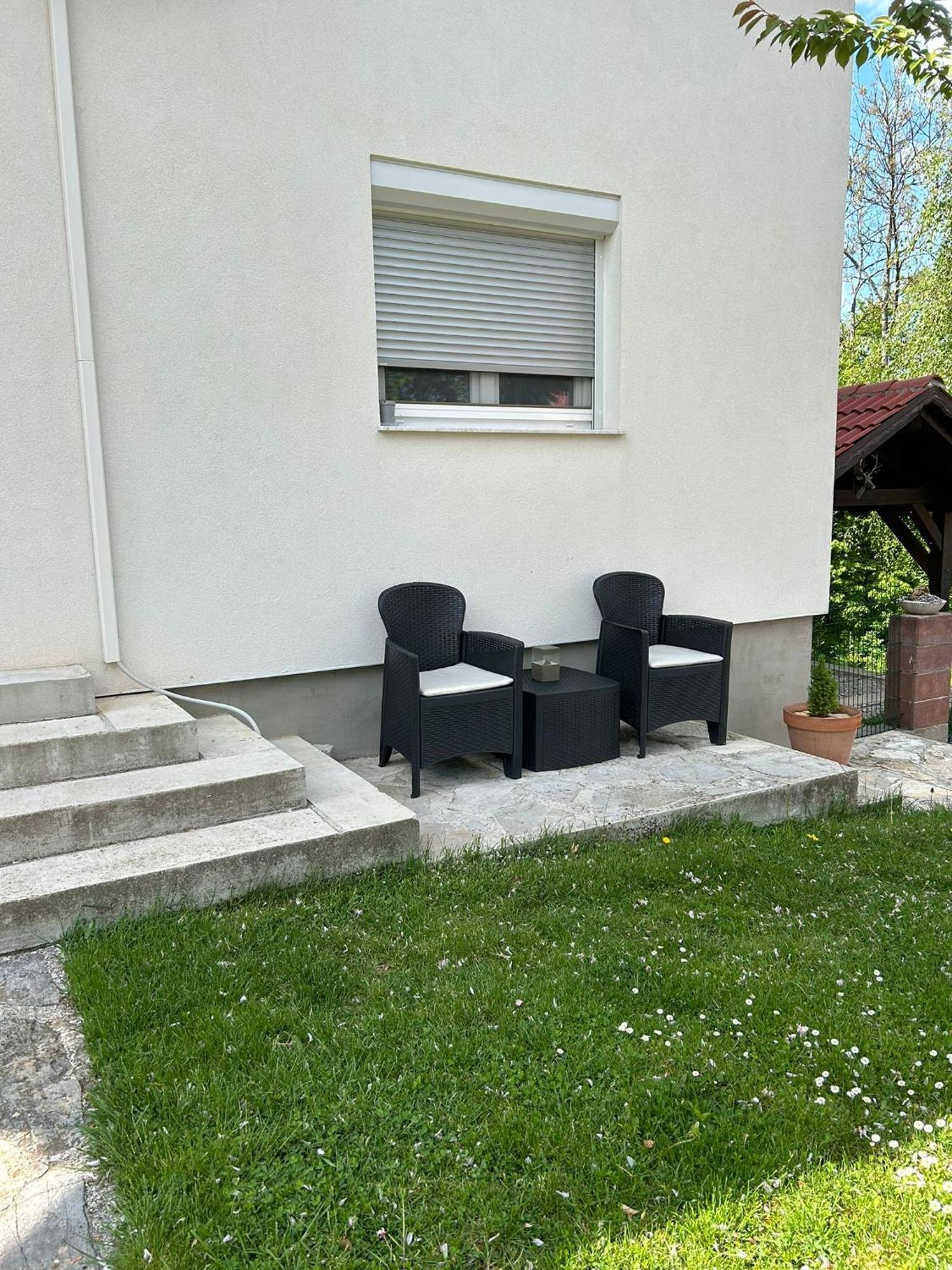 Studio Apartman Marta Korenica Exterior photo